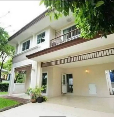บ้านเดี่ยวให้เช่าในหมู่บ้านพฤกษ์ลดา ติวานนท์-ราชพฤกษ์ บนถนน 345 จุดเด่นคือบ้านอยู่ตรงข้ามสวน มีพื้นที่ 4 ห้องนอน พร้อมแอร์ เฟอร์นิเจอร์และเครื่องใช้ไฟฟ้ารายละเอียดทรัพย์- ที่ดิน 65 ตารางวา- พื้นที่ใช้สอย 164 ตารางเมตร- 4 ห้องนอน- 3 ห้องน้ำ- บ้านอยู่ตรงข้ามสวน- มีเครื่องปรับอากาศ เฟอร์นิเจอร์และเครื่องใช้ไฟฟ้าจุดเด่นของทรัพย์- ตำแหน่งบ้านตรงข้ามสวน- 4 ห้องนอนรองร