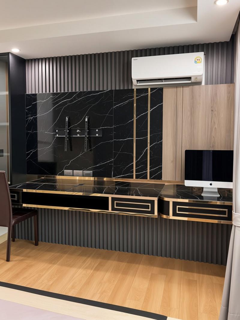 ขาย V Condo ศาลายา –ตกแต่งบิลต์อินทั้งห้อง วิวสนามกอล์ฟ ห้องไทป์หายากใกล้ ม.มหิดลที่ตั้ง : ตำบลศาลายา อำเภอพุทธมณฑล นครปฐม 73170ขนาดพื้นที่ใช้สอย : 36 ตร.ม.รายละเอียด-1 ห้องนอน-1 ห้องน้ำ-ชั้น 5 อาคาร V4-วิวสนามกอล์ฟ บรรยากาศร่มรื่น-ตกแต่งบิลต์อินทั้งห้อง พร้อมเฟอร์นิเจอร์และเครื่องใช้ไฟฟ้าตามรูป-ห้องไทป์หายาก พร้อมหน้าต่างบริเวณห้องครัวจุดเด่น-ห้องไทป์หายาก มีหน้าต่า�