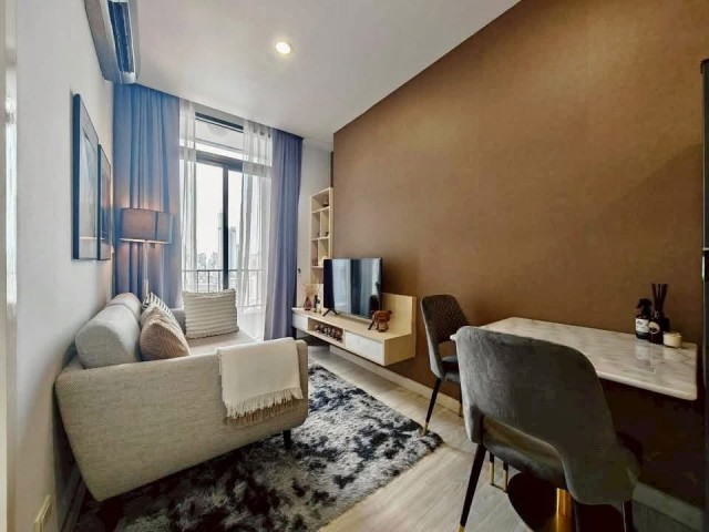 Up Ekkamai 25th Floor Fully Furnished City View Near BTS EkkamaiLocation: Ekkamai Road (Sukhumvit 63), Khlong Tan Nuea, Watthana, BangkokContact Aekachai (Aui)T. 089-799-5598Line ID : @auiauiaui001 (add @ in front)Room Details- 1 Bedroom 1 Bathroom- 31 sq.m.- 25th floor- Nice city view- Fully furnished and ready to move inRental- For rent 21,000 THB per month- Minimum contract 1 year- Security deposit 2 months, advance rent 1 monthNearby- Big C Ekkamai 750 m- Ekkamai Fresh Market 900 m- Foodland Thonglor 1 km- Park Lane, J Avenue and Tops Thonglor 1.2 km- Fifty Fifth Avenue 1.6 km- Major Ekkamai and Gateway Ekkamai 1.8 kmProject Facilities- 30 floor high rise- Luxury lobby- Swimming pool- Fitness center- Co-working space- Parking- 24 hour security