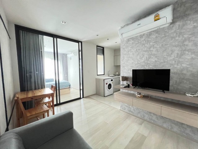 Life One Wireless 36th Floor Fully Furnished Baiyoke View Near BTS PloenchitLocation: Life One Wireless, Witthayu Road (Wireless Road), Lumphini, Pathum Wan, BangkokContact Aekachai (Aui)T. 089-799-5598Line ID : @auiauiaui001 (add @ in front)Room details- 1 bedroom 1 bathroom, 35 sq.m.- 36th floor, Baiyoke Tower view- Fully furnished, ready to move in- Housekeeping every 3 months included- Available from 3 November 2026Rental- For rent- Rent 26,000 THB per month (1 year contract)- Rent 28,000 THB per month (6 months contract)- Rent includes common fee and parking- 2 months deposit and 1 month advance rent- No pets and no smokingNearby- Walk to BTS Ploenchit- Central Chidlom- Central Embassy- Easy expressway accessProject facilities- Swimming pool- Fitness- Garden and playground- Library- 7-Eleven and shops in front of the project